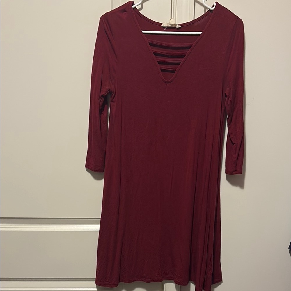 Elegant Burgundy V-Neck Dress